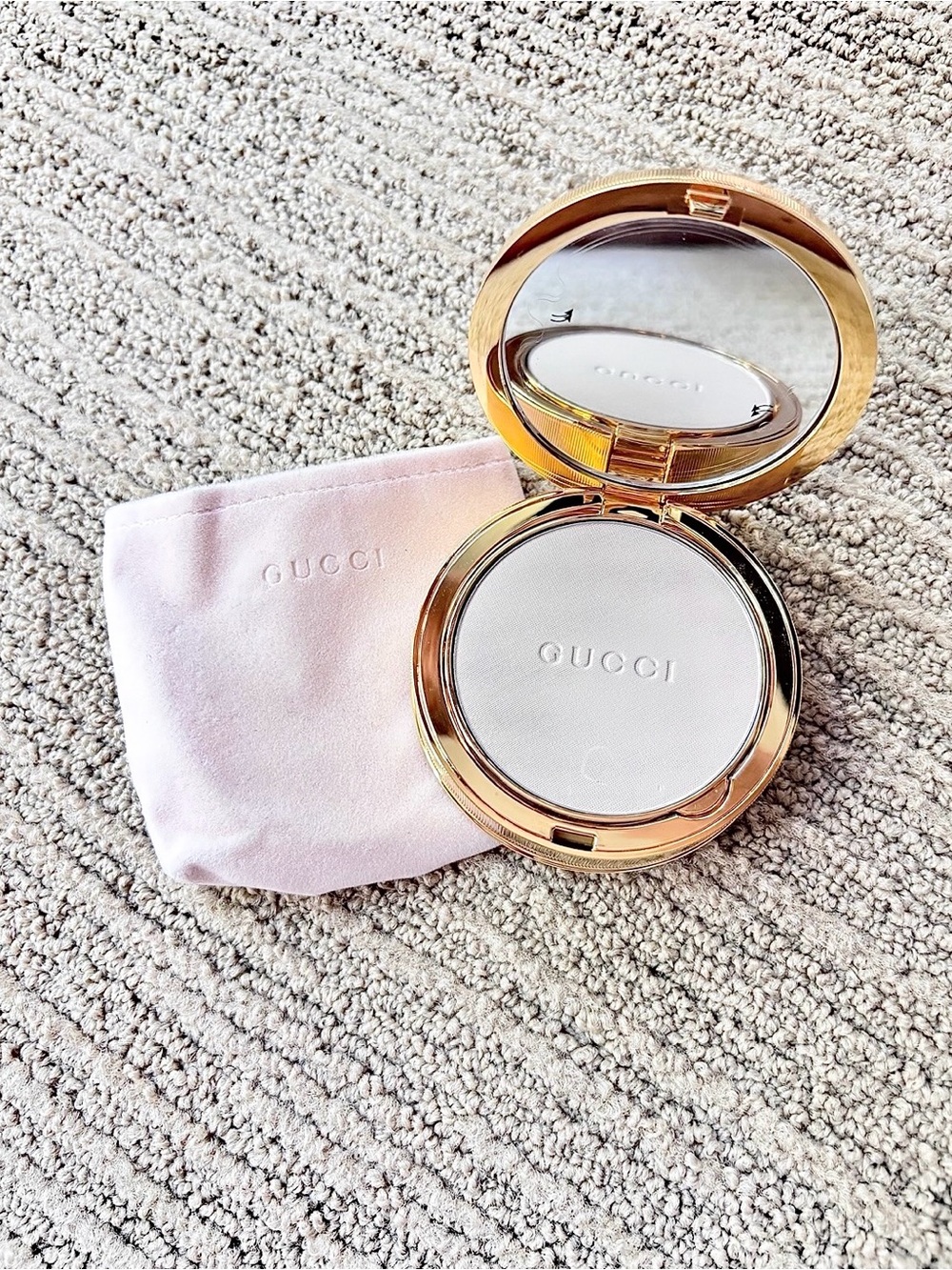 gucci — poudre de beauté mat naturel beauty powder — shade 00